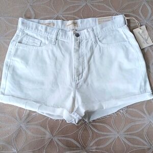 Universal Thread White Denim Boyfriend Shorts!